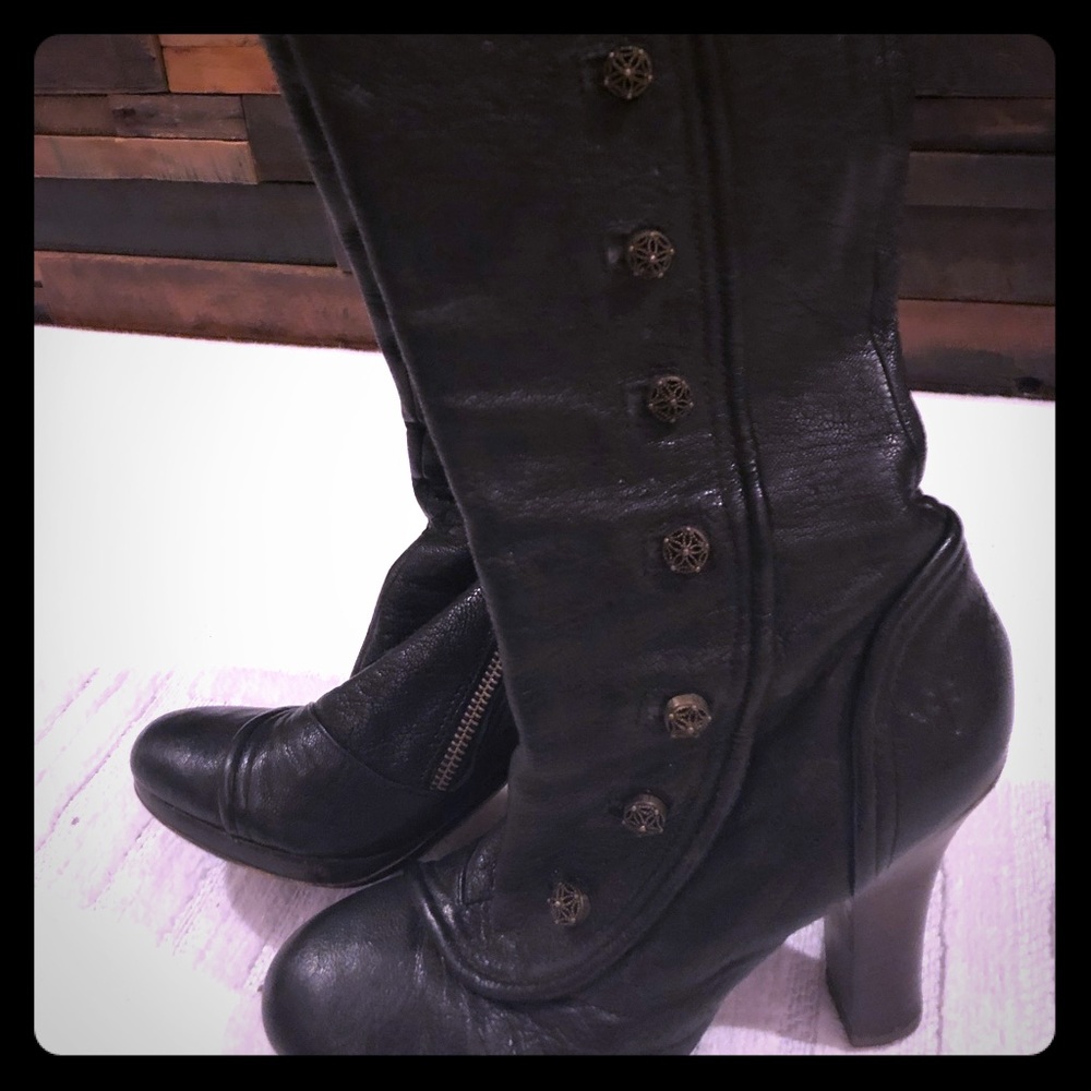 Frye Melissa Button Down Boot